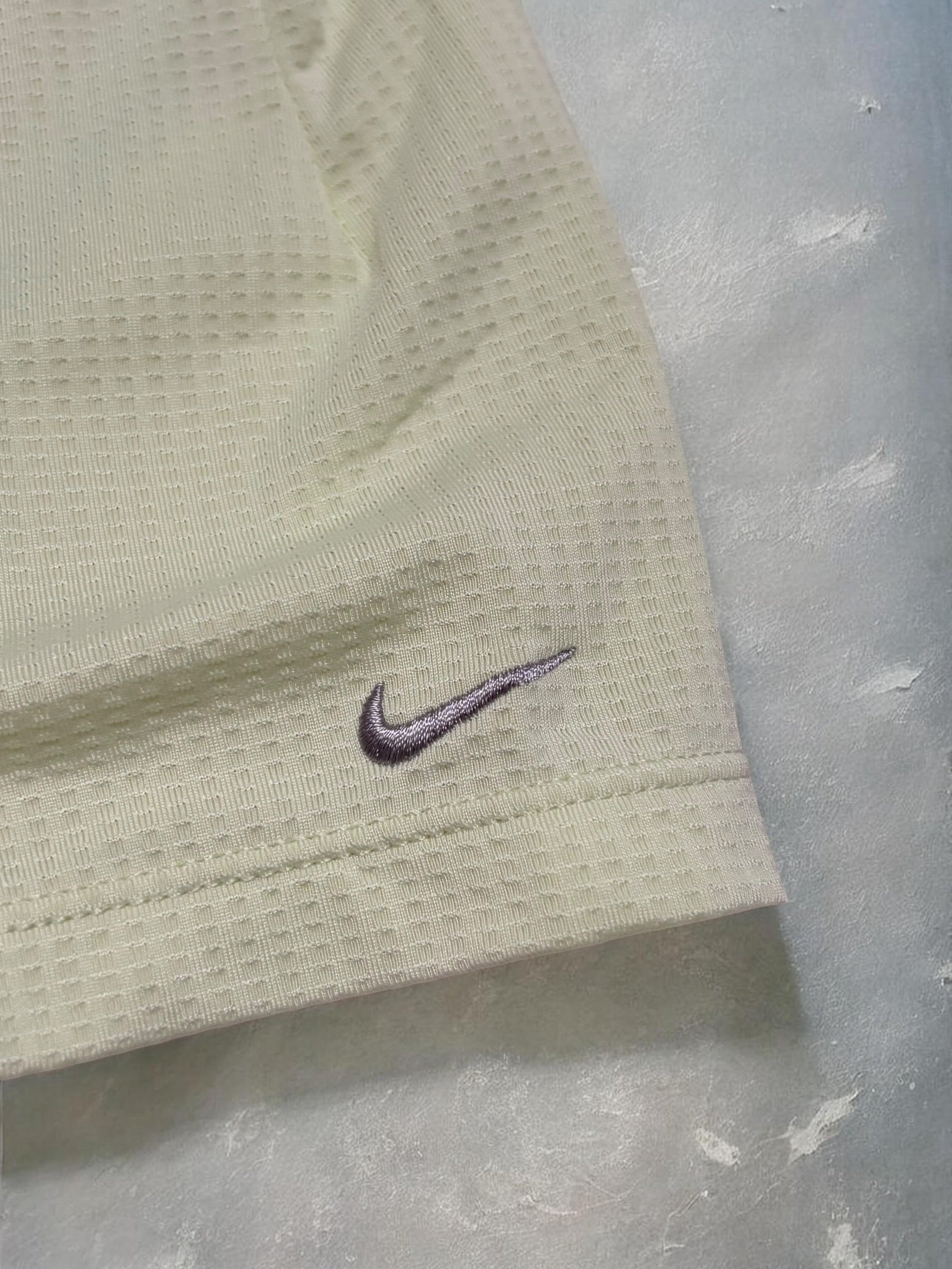 Nike Sphere Dry 2000s Panelled Cream Green Zip T-Shirt