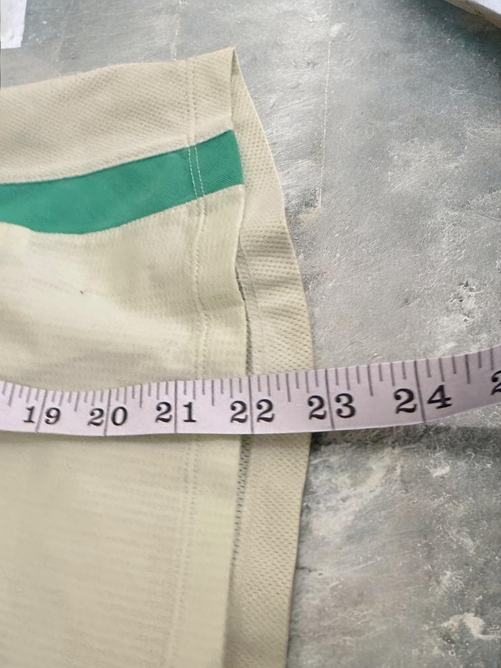 Nike Sphere Dry 2000s Panelled Cream Green Zip T-Shirt