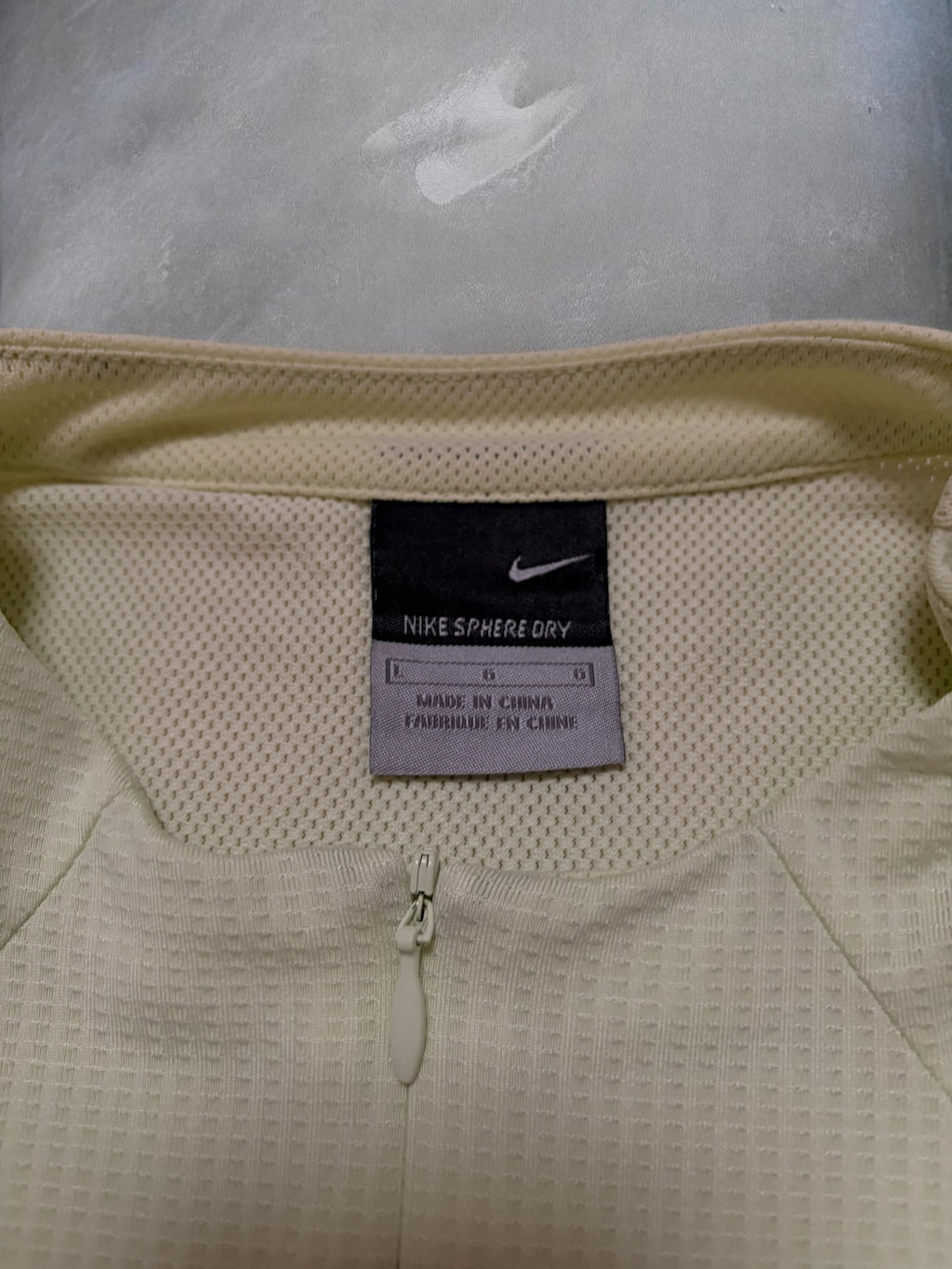 Nike Sphere Dry 2000s Panelled Cream Green Zip T-Shirt