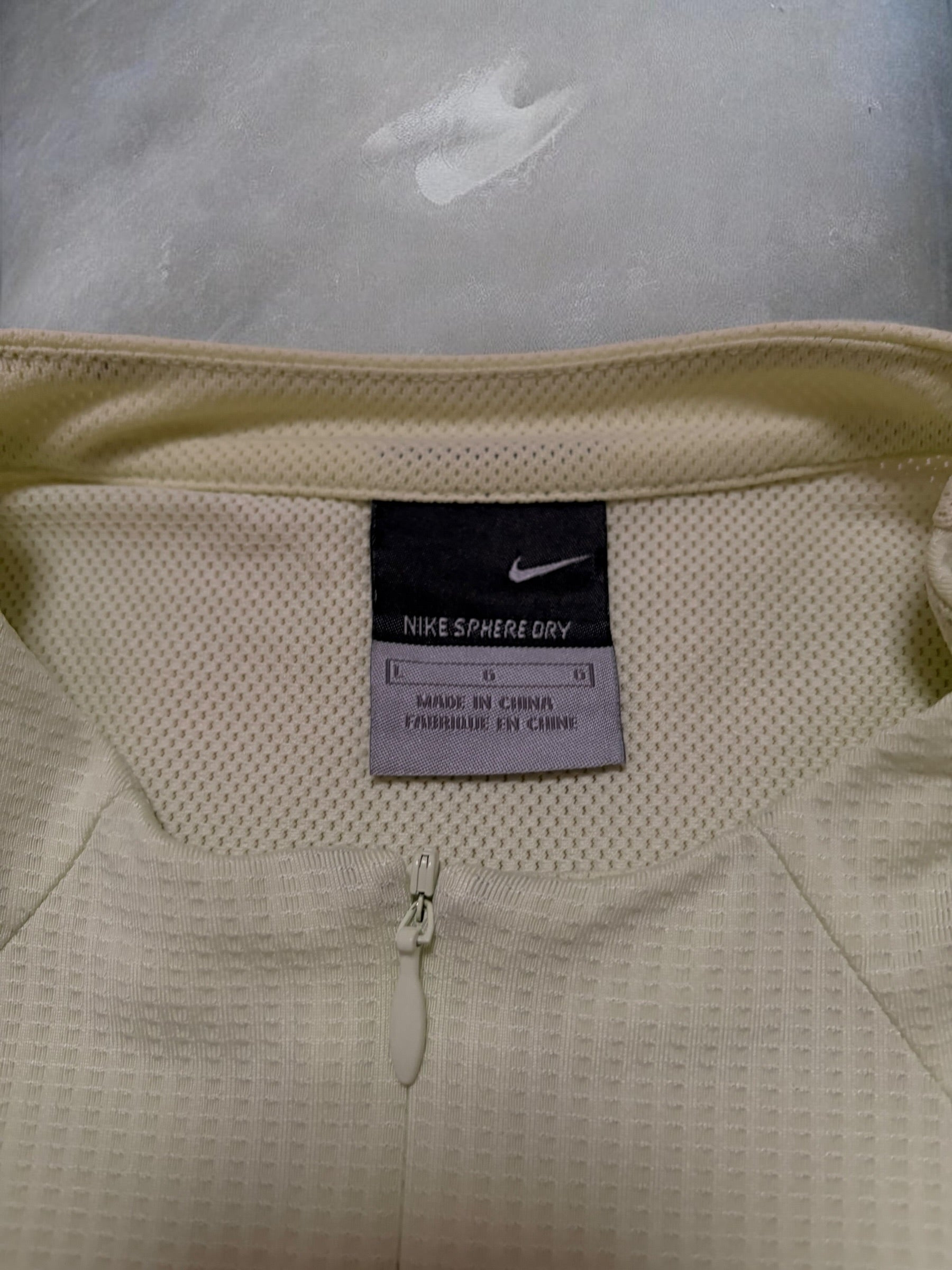 Nike Sphere Dry 2000s Panelled Cream Green Zip T-Shirt