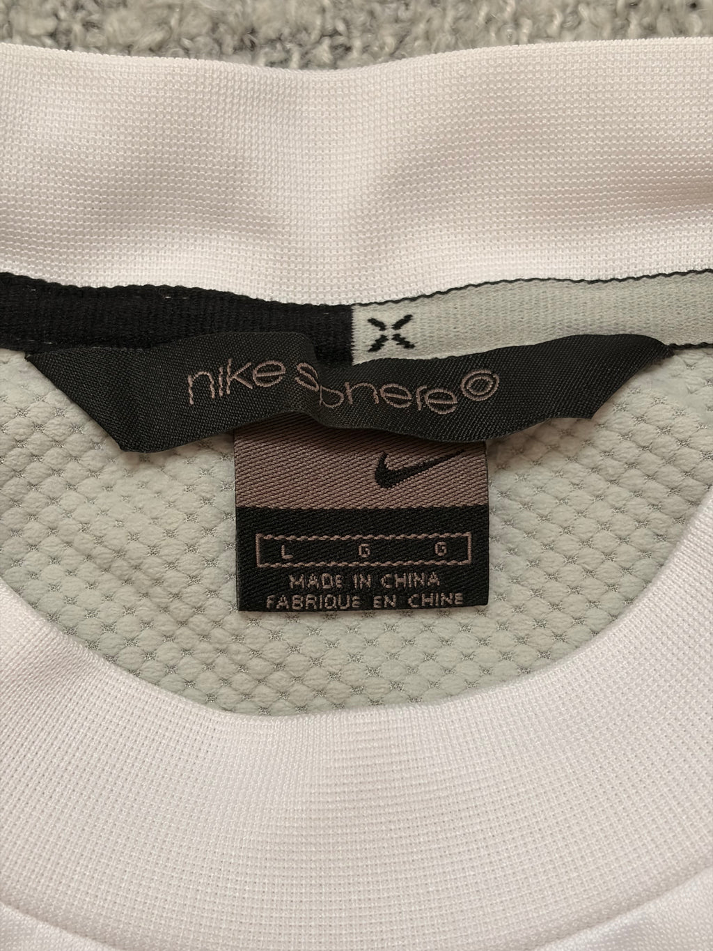 Vintage Early 2000s Nike Sphere White & Grey Tee