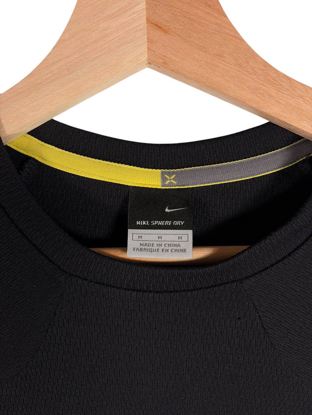 Nike Sphere Dry 2000s Black & Yellow Long Sleeve Tee