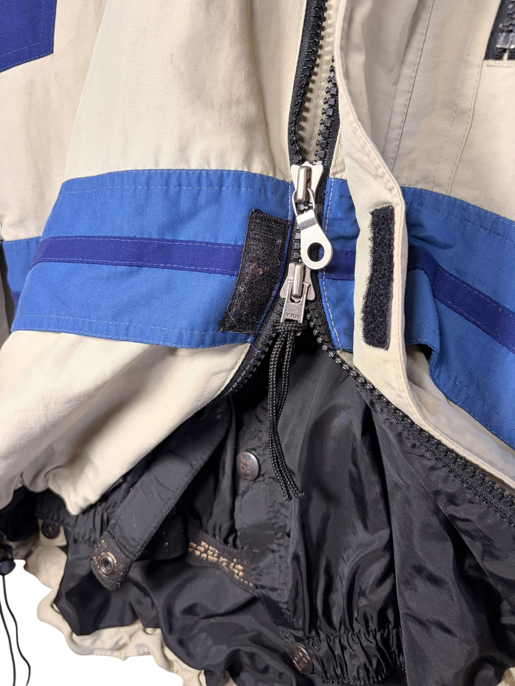 Helly Hansen Vintage Cream Panelled Ski Jacket