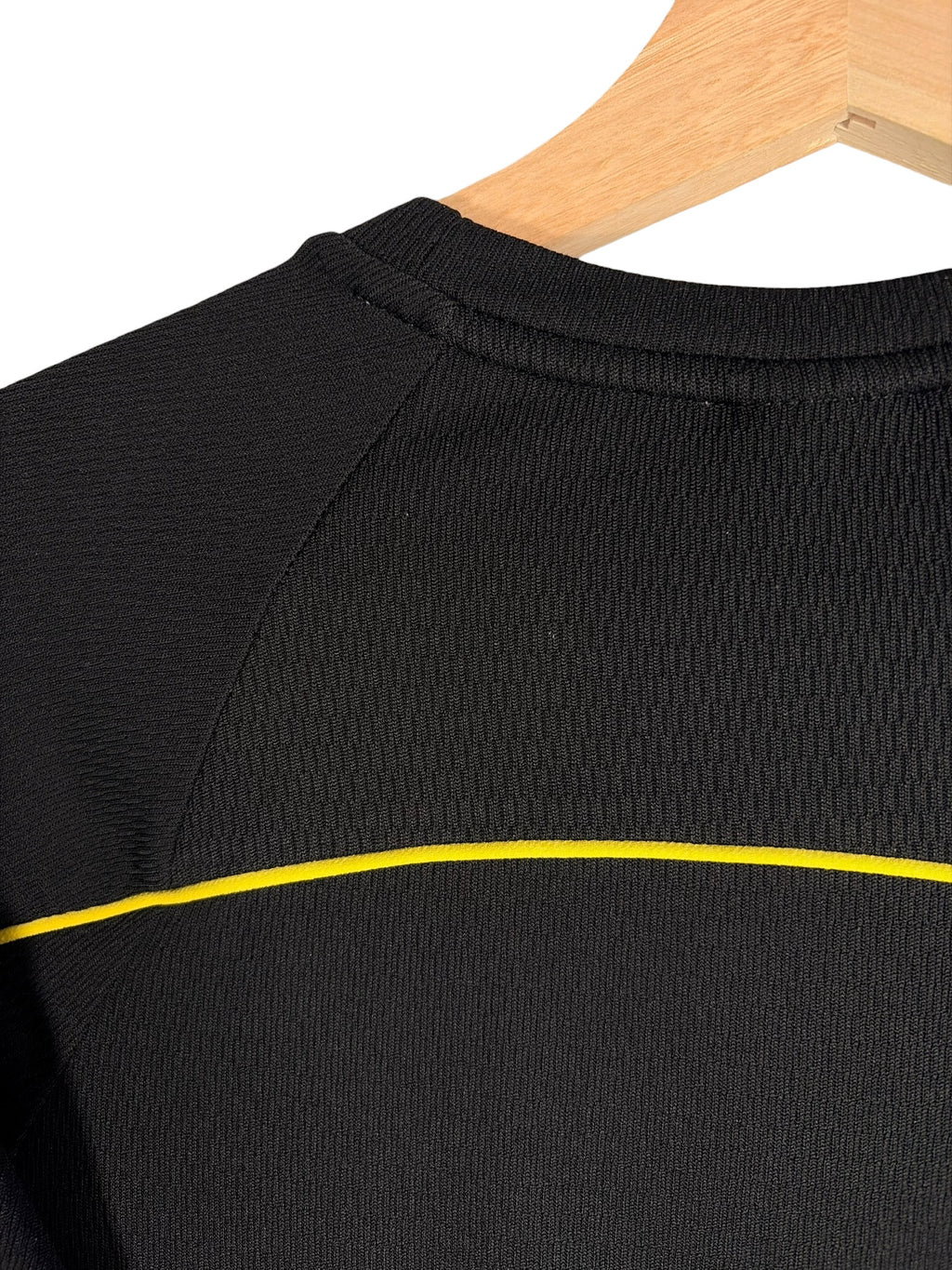 Nike Sphere Dry 2000s Black & Yellow Long Sleeve Tee