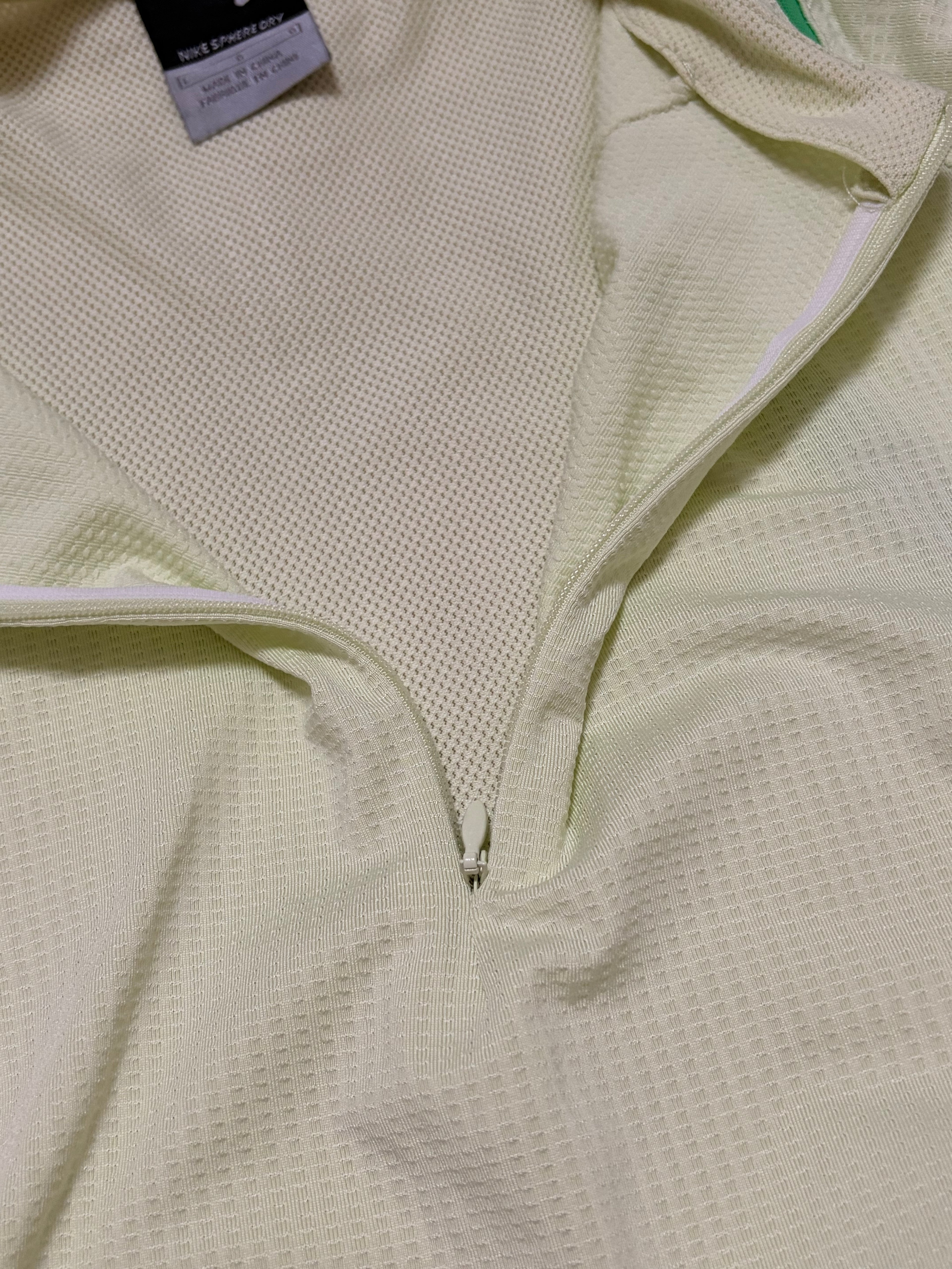 Nike Sphere Dry 2000s Panelled Cream Green Zip T-Shirt