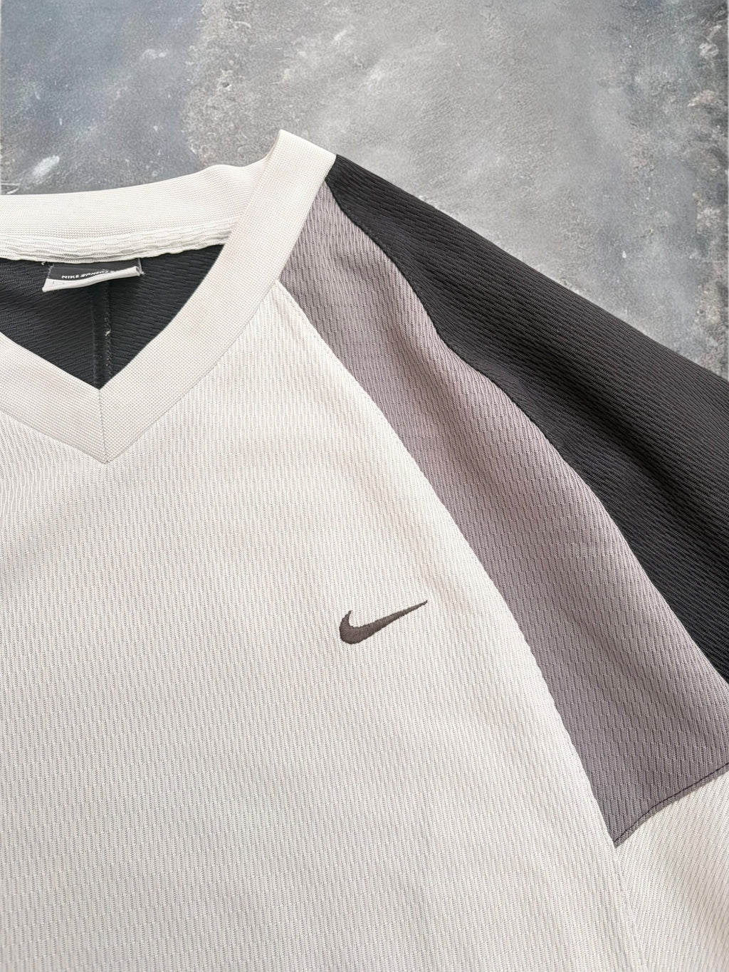 Nike Sphere Dry 2000s Panelled Grey Tee
