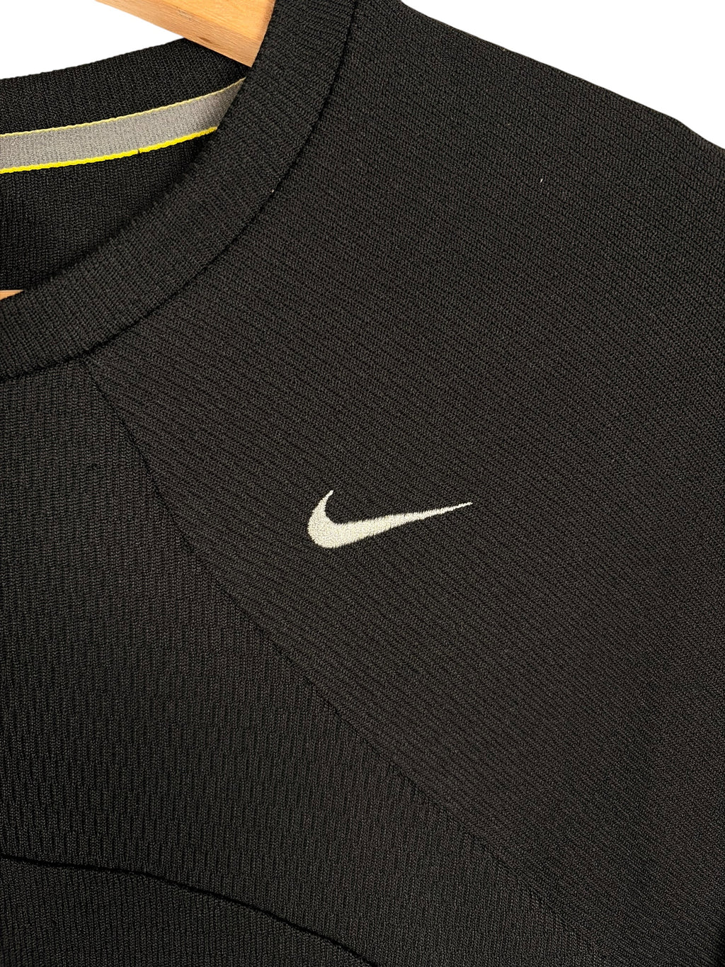Nike Sphere Dry 2000s Black & Yellow Long Sleeve Tee