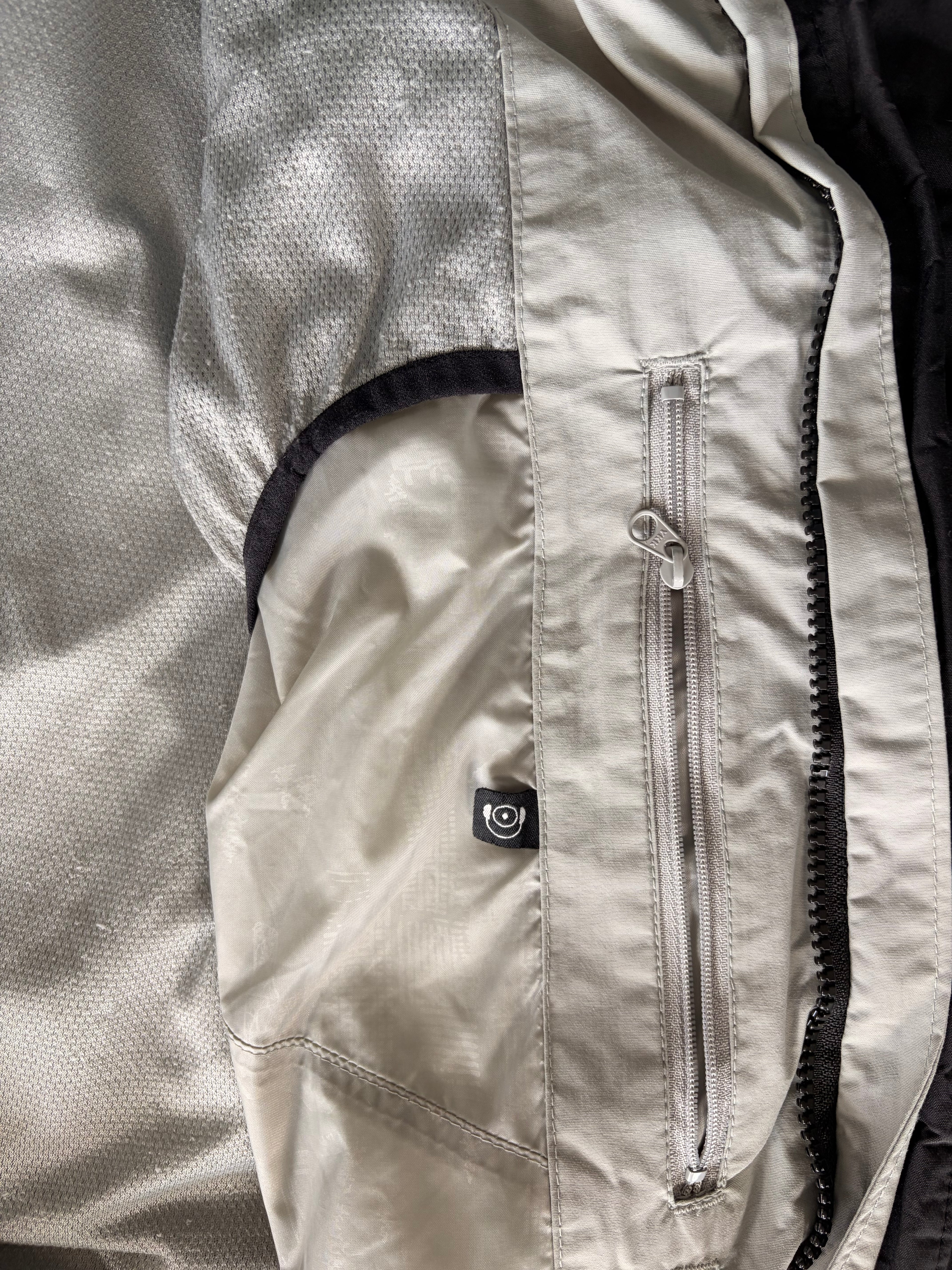 Columbia Vintage Panelled Black Ski Jacket