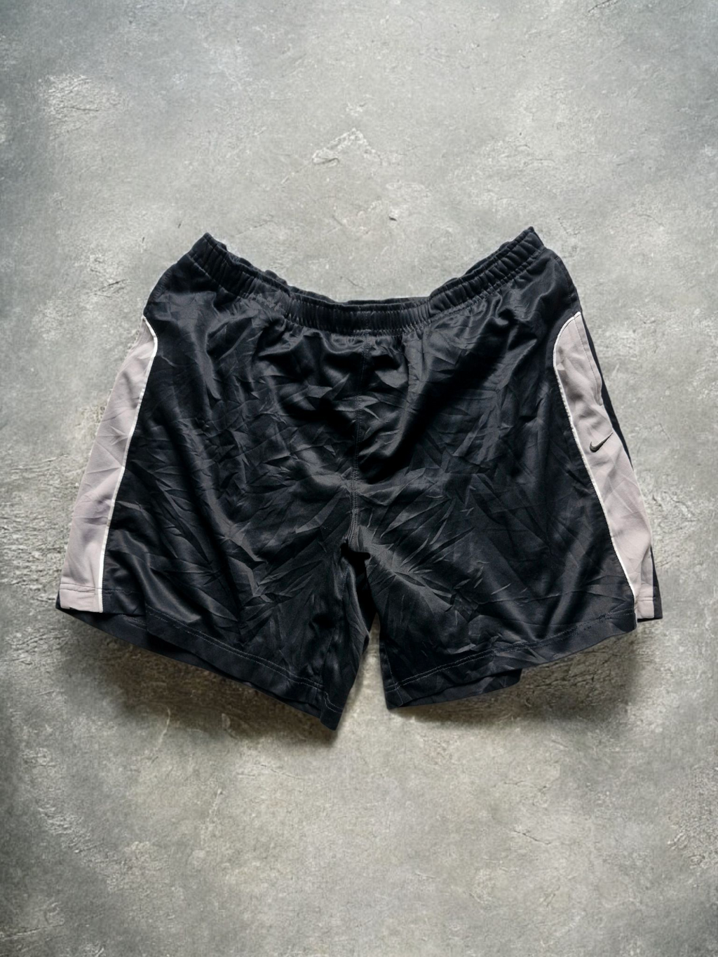 Nike Vintage Early 2000's Black & Grey Basketball Shorts
